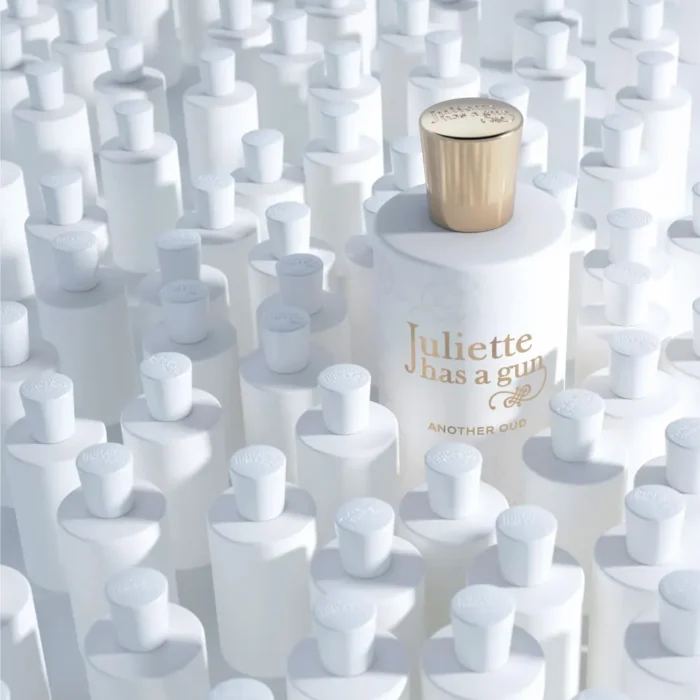 عطر ادکلن جولیت هز ا گان انادر عود | Juliette Has a Gun Another Oud
