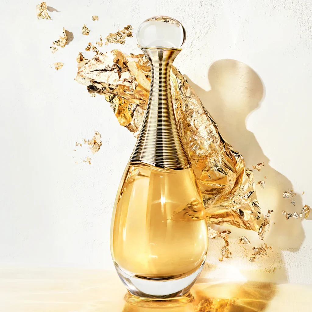 معرفی عطر دیور جادور ( نکات مهم پیش از خرید ) 3 معرفی عطر دیور جادور - بررسی عطر دیور جادور
