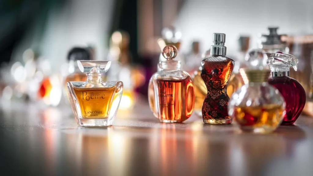 راهنمای خرید و انتخاب عطر لاکچری زنانه و مردانه 3 راهنمای انتخاب عطر لاکچری