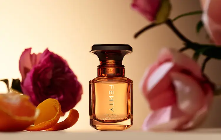 عطر با بوی لوازم آرایشی 2 عطر با بوی لوازم آرایشی